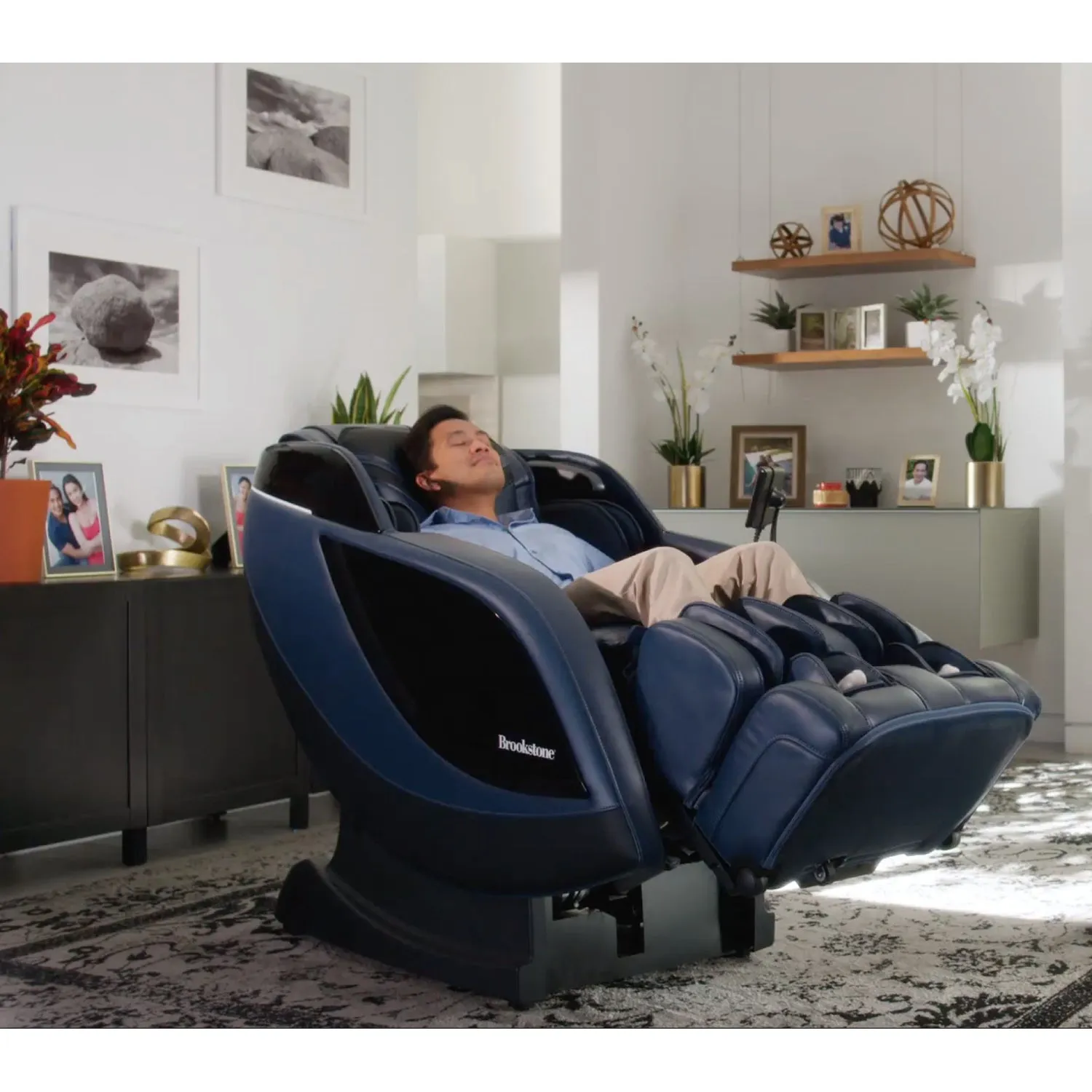 Brookstone BK 650 Massage Chair