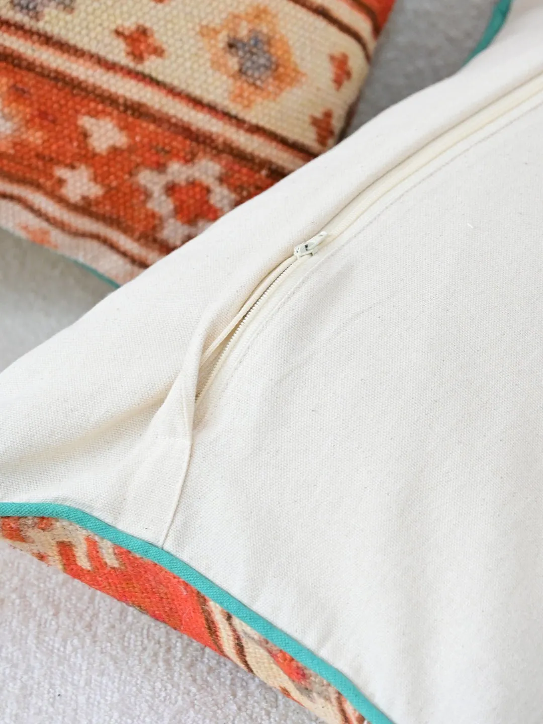 CLOVER-LUMBAR CUSHION COVER