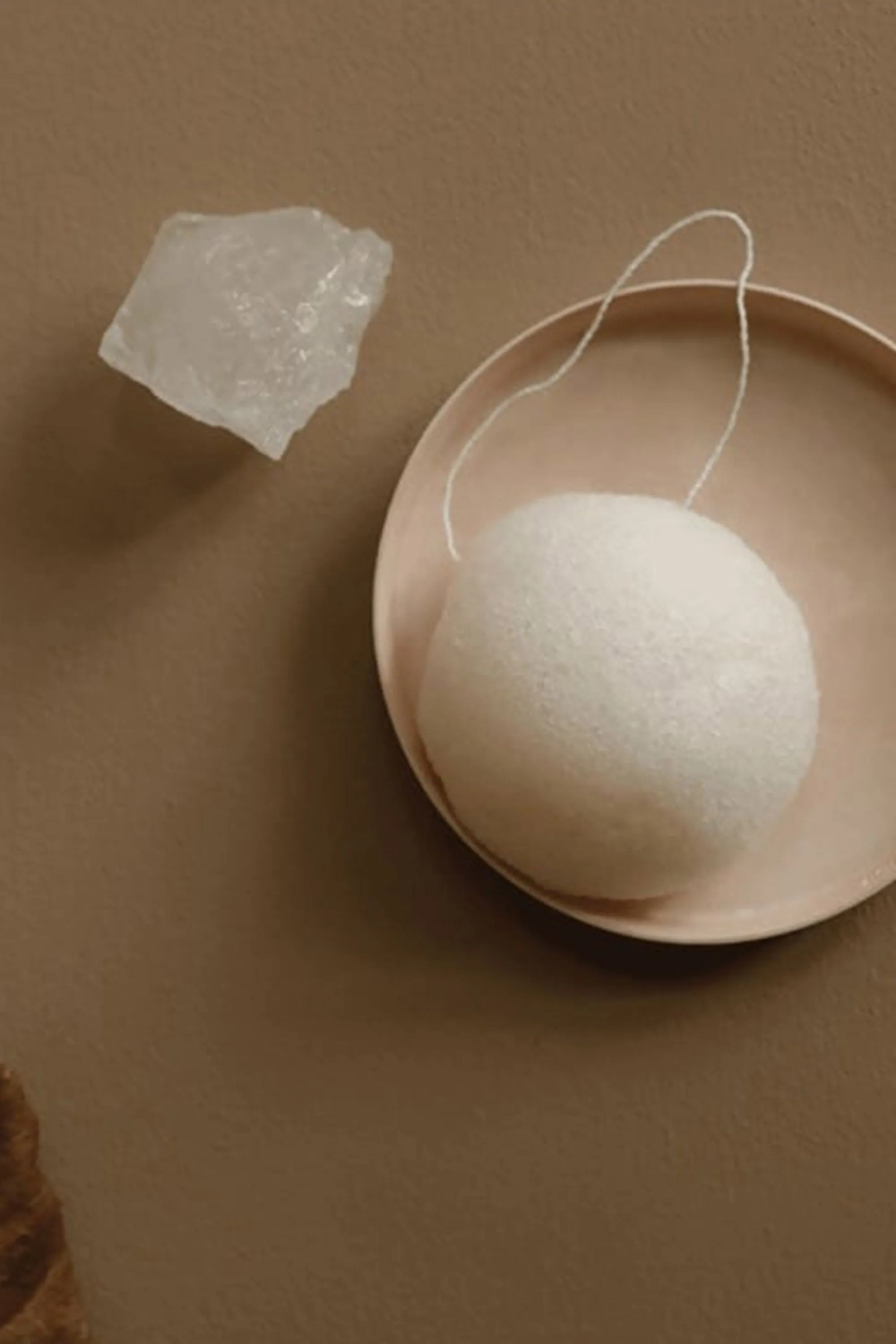 exfoliating konjac sponge